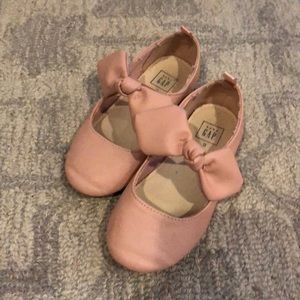 Girls flats. Barely worn!